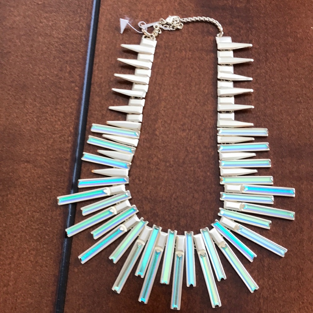 NWOT Kendra Scott Kaplan necklace